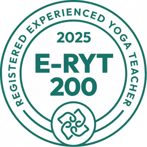 e-ryt-200-yoga-lehrer-karlsruhe-aya-verifiziert-ausgebildet-yoga-teacher