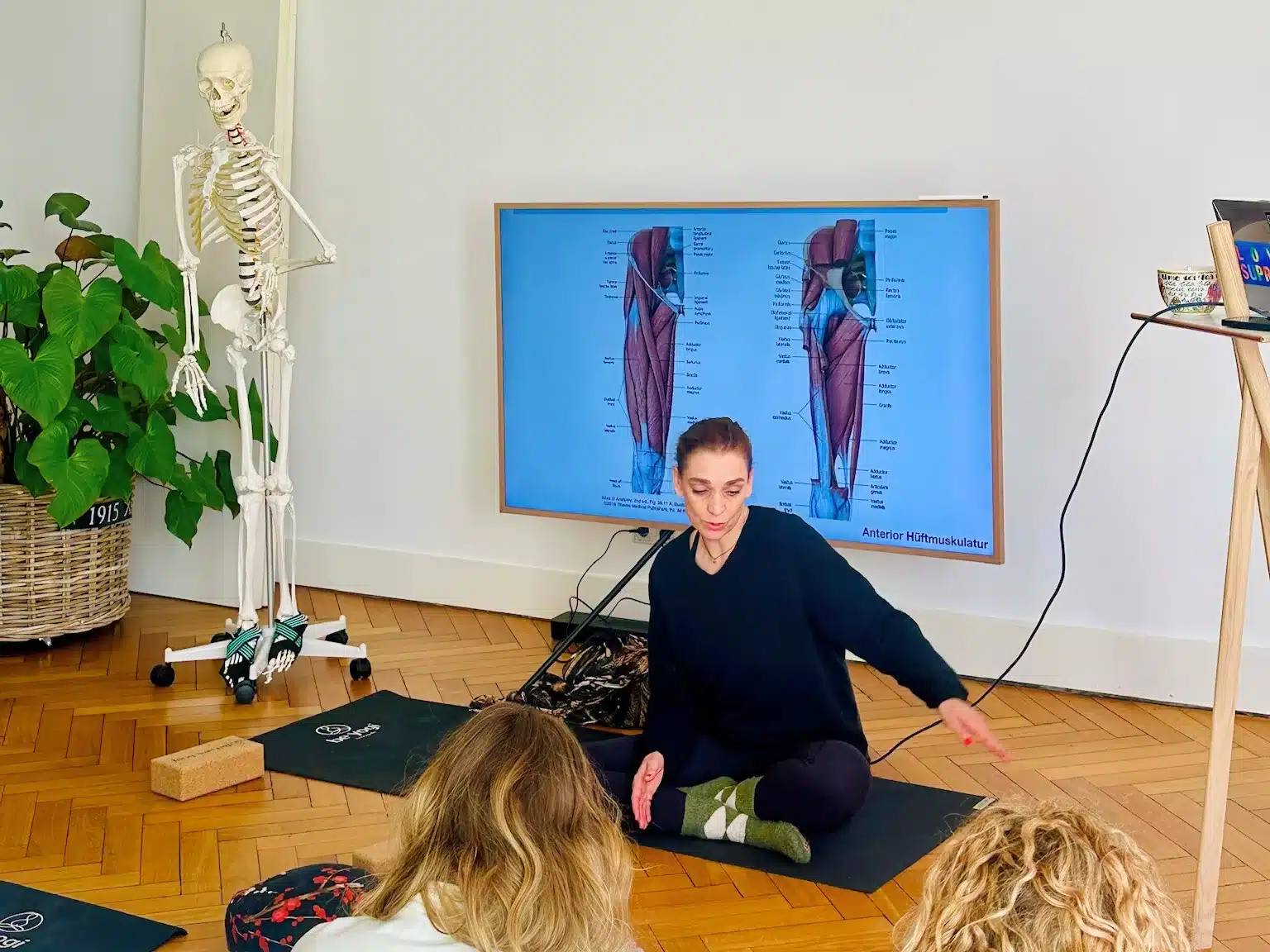 yoga-ausbildung-fortbildung-karlsruhe-be-yogi-yoga-aliance-200h-grundausbildung-unterricht-ulrike