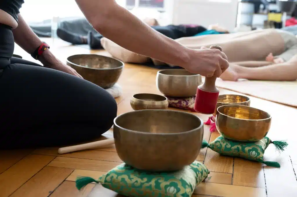klangschalen-soundbad-klangmeditation-be-yogi-yoga-karlsruhe-coaching